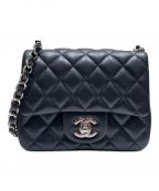CHANELシャネル）の古着「ミニマトラッセ 16」｜ブラック