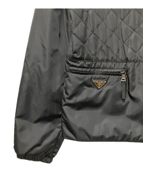 PRADA（プラダ）PRADA (プラダ) 三角プレートキルティングジャケット ブラック サイズ:44の古着・服飾アイテム