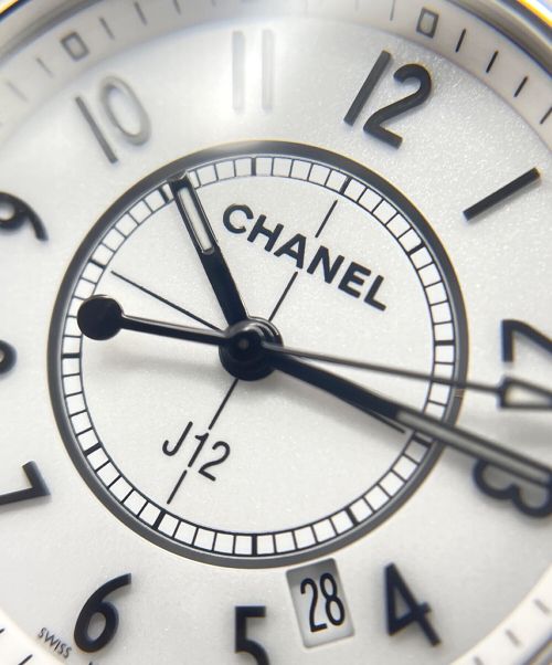 CHANEL（シャネル）CHANEL (シャネル) J12 ホワイトの古着・服飾アイテム