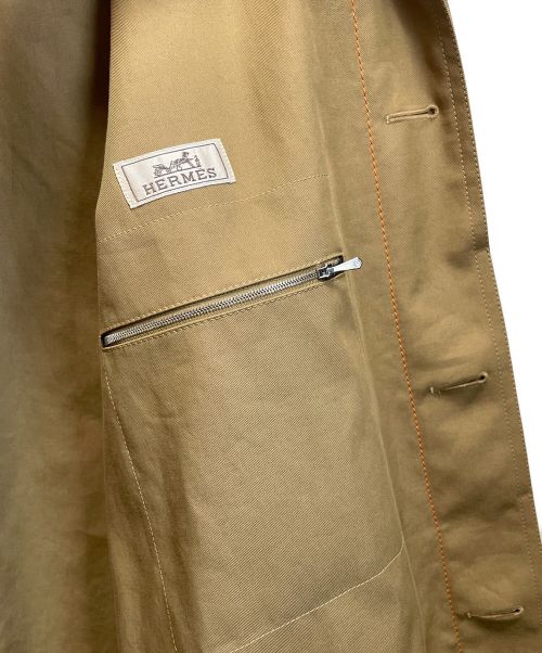 HERMES（エルメス）HERMES (エルメス) セリエボタンステンカラーコート ベージュ サイズ:50 未使用品の古着・服飾アイテム
