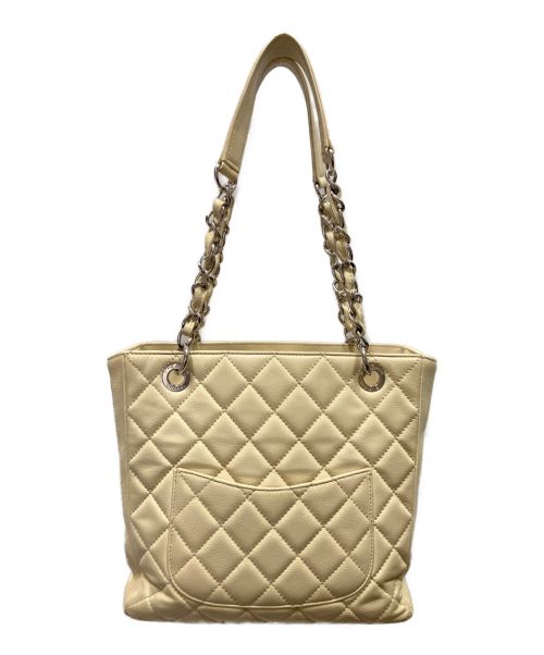 CHANEL（シャネル）CHANEL (シャネル) マトラッセチェーントートバッグ アイボリーの古着・服飾アイテム
