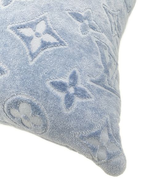 LOUIS VUITTON（ルイ ヴィトン）LOUIS VUITTON (ルイ ヴィトン) クッション・LVバケーション サイズ:45×45 未使用品の古着・服飾アイテム