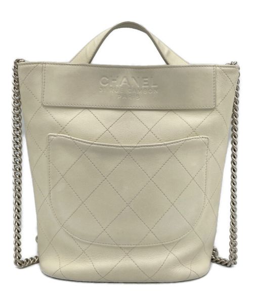 CHANEL（シャネル）CHANEL (シャネル) ショルダーバッグ ホワイトの古着・服飾アイテム