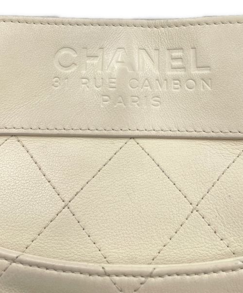 CHANEL（シャネル）CHANEL (シャネル) ショルダーバッグ ホワイトの古着・服飾アイテム