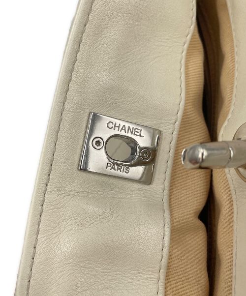 CHANEL（シャネル）CHANEL (シャネル) ショルダーバッグ ホワイトの古着・服飾アイテム