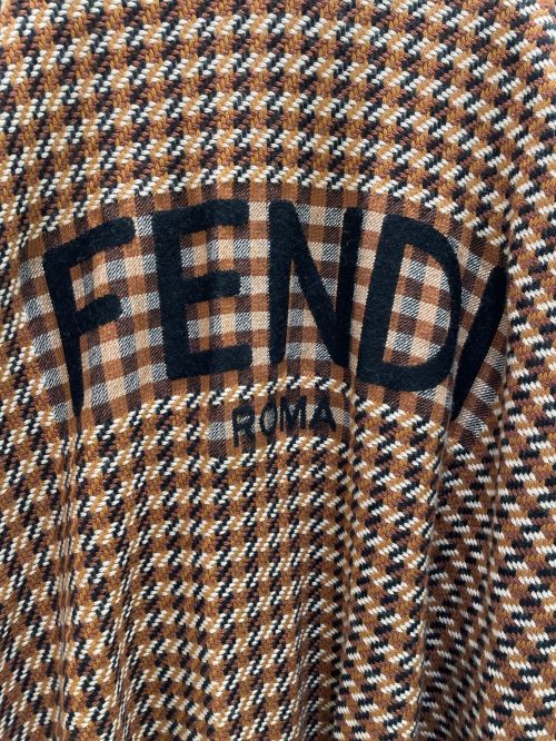 FENDI（フェンディ）FENDI (フェンディ) バックロゴウールポンチョ ブラウン サイズ:Freeの古着・服飾アイテム