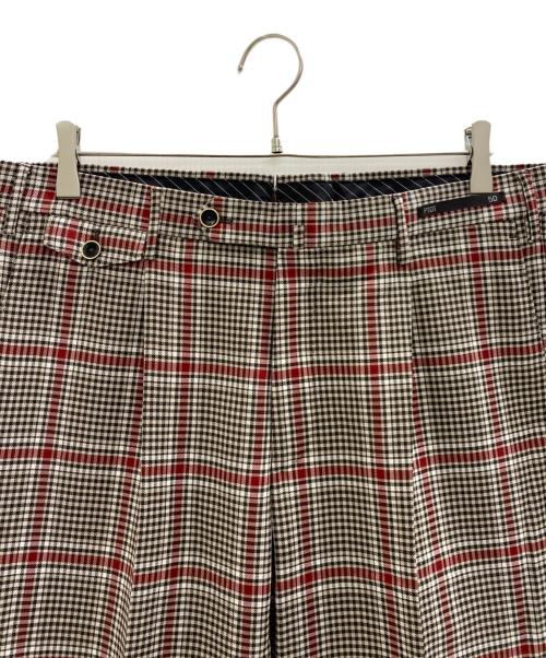 PT01（ピーティーゼロウーノ）PT01 (ピーティーゼロウーノ) チェックスラックス ブラウン サイズ:50の古着・服飾アイテム