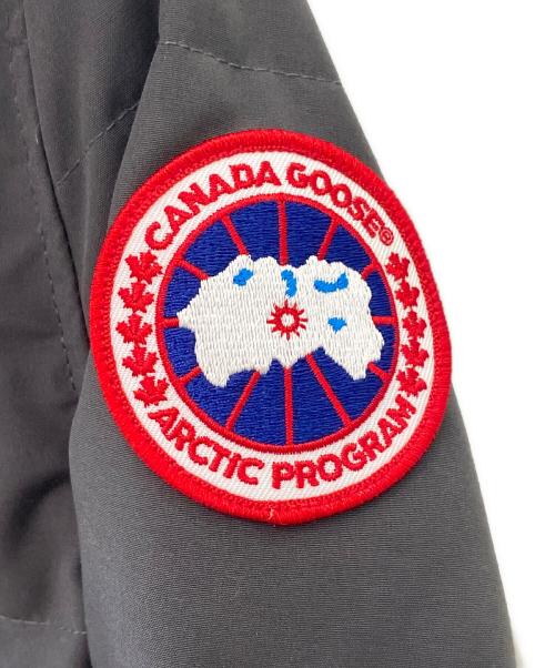 CANADA GOOSE（カナダグース）CANADA GOOSE (カナダグース) Mackenzie Parka グレー サイズ:Sの古着・服飾アイテム