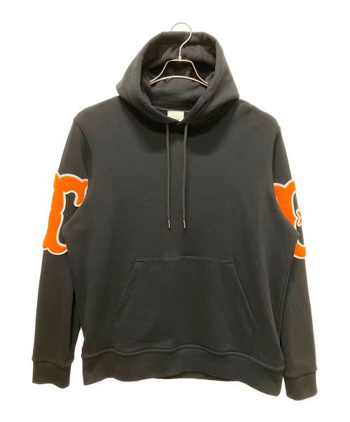 BURBERRY（バーバリー）BURBERRY (バーバリー) LETTER GRAPHIC APPLIQUE HOODIE/レター グラフィック アップリケ フーディ― ブラック×オレンジ サイズ:Lの古着・服飾アイテム