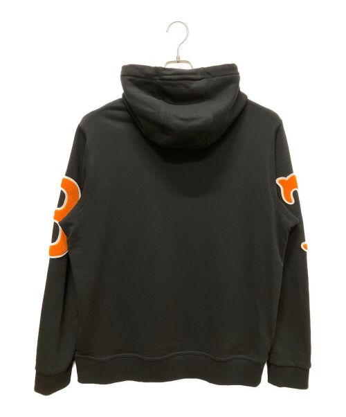 BURBERRY（バーバリー）BURBERRY (バーバリー) LETTER GRAPHIC APPLIQUE HOODIE/レター グラフィック アップリケ フーディ― ブラック×オレンジ サイズ:Lの古着・服飾アイテム