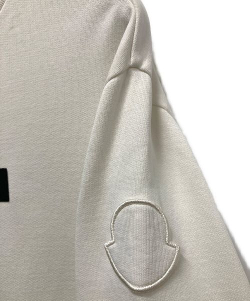 MONCLER（モンクレール）MONCLER (モンクレール) 22AW SWEAT SHIRT アイボリー サイズ:Lの古着・服飾アイテム