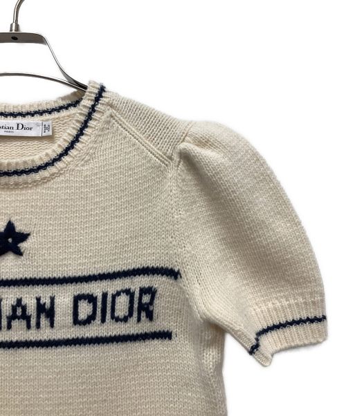 Christian Dior（クリスチャン ディオール）Christian Dior (クリスチャン ディオール) カシミヤ ウール パフスリーブ 半袖 ロゴ ニット アイボリー サイズ:38の古着・服飾アイテム
