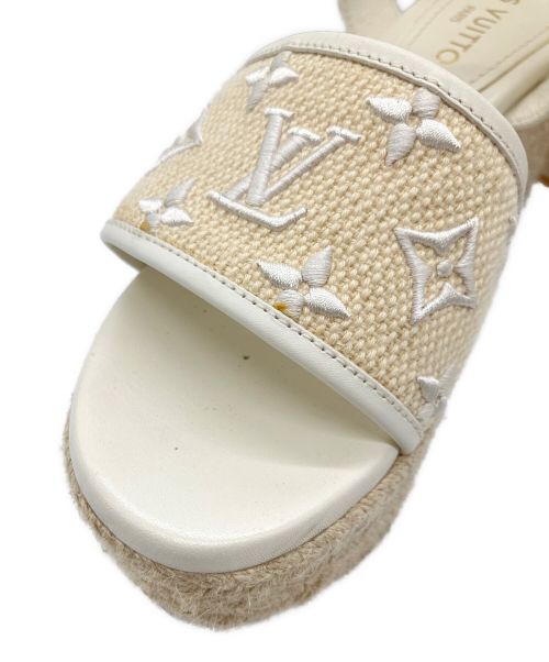LOUIS VUITTON（ルイ ヴィトン）LOUIS VUITTON (ルイ ヴィトン) スターボードラインサンダル ベージュ サイズ:38の古着・服飾アイテム