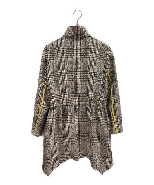 FENDI（フェンディ）FENDI (フェンディ) フーテッドナイロンコート ベージュ サイズ:38の古着・服飾アイテム