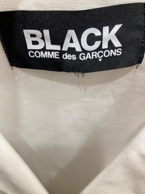 BLACK COMME des GARCONS（ブラックコムデギャルソン）BLACK COMME des GARCONS (ブラックコムデギャルソン) リビルド樹脂ポケットコットンツイルエンジニアコート ホワイト サイズ:Sの古着・服飾アイテム