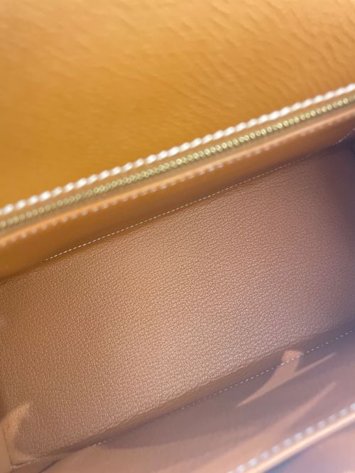 HERMES（エルメス）HERMES (エルメス) ケリー 25 外縫い ゴールド金具 ゴールド サイズ:25の古着・服飾アイテム
