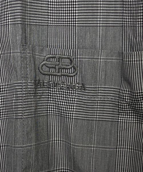 BALENCIAGA（バレンシアガ）BALENCIAGA (バレンシアガ) BBロゴオーバーサイズドシャツ グレー サイズ:37の古着・服飾アイテム