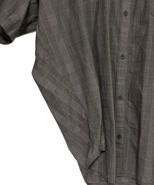 BALENCIAGA（バレンシアガ）BALENCIAGA (バレンシアガ) BBロゴオーバーサイズドシャツ グレー サイズ:37の古着・服飾アイテム