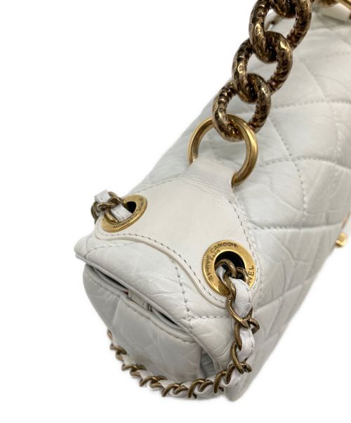 CHANEL（シャネル）CHANEL (シャネル) マトラッセWチェーンショルダーバッグ 30 ホワイト サイズ:30の古着・服飾アイテム