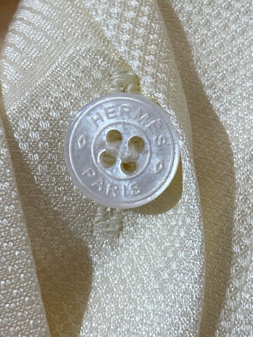 HERMES（エルメス）HERMES (エルメス) 100% Silk shirt dress アイボリー サイズ:34の古着・服飾アイテム