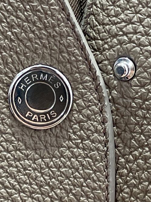 HERMES（エルメス）HERMES (エルメス) Seellier button leather dress エトゥープ サイズ:38の古着・服飾アイテム