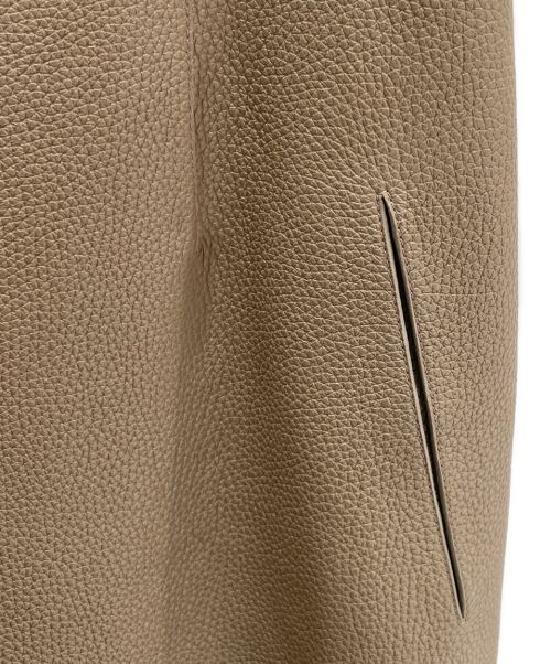 HERMES（エルメス）HERMES (エルメス) Seellier button leather dress エトゥープ サイズ:38の古着・服飾アイテム