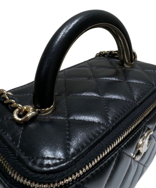 CHANEL（シャネル）CHANEL (シャネル) マトラッセチェーンバニティバッグ ブラック サイズ:17の古着・服飾アイテム