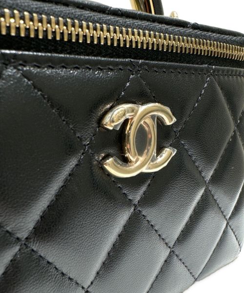 CHANEL（シャネル）CHANEL (シャネル) マトラッセチェーンバニティバッグ ブラック サイズ:17の古着・服飾アイテム