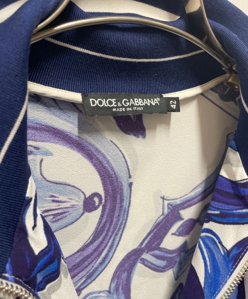 DOLCE & GABBANA（ドルチェ＆ガッバーナ）DOLCE & GABBANA (ドルチェ＆ガッバーナ) キャディ マヨリカ プリントジップアップジャケット ブルー×ホワイト サイズ:42の古着・服飾アイテム