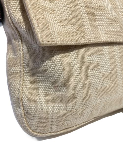 FENDI（フェンディ）FENDI (フェンディ) マンマバケット ショルダーバッグ ベージュの古着・服飾アイテム