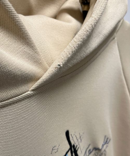 FENDI（フェンディ）FENDI (フェンディ) プルオーバーパーカー ベージュ サイズ:Ｍの古着・服飾アイテム