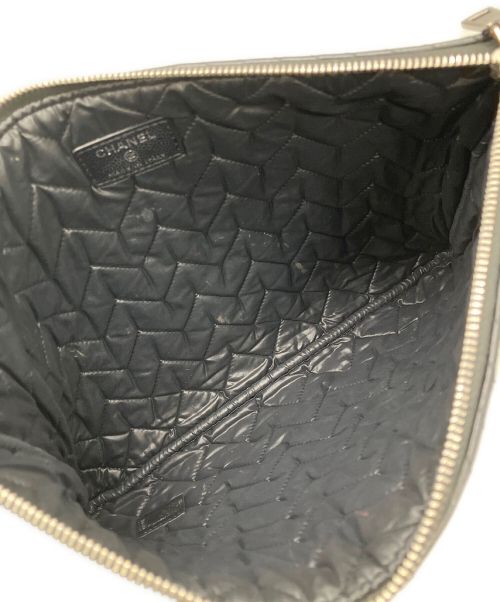 CHANEL（シャネル）CHANEL (シャネル) シェブロン ココマーククラッチバッグ ブラックの古着・服飾アイテム