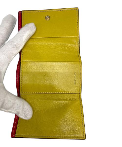 MARNI（マルニ）MARNI (マルニ) 3つ折り財布 ピンク×ホワイトの古着・服飾アイテム