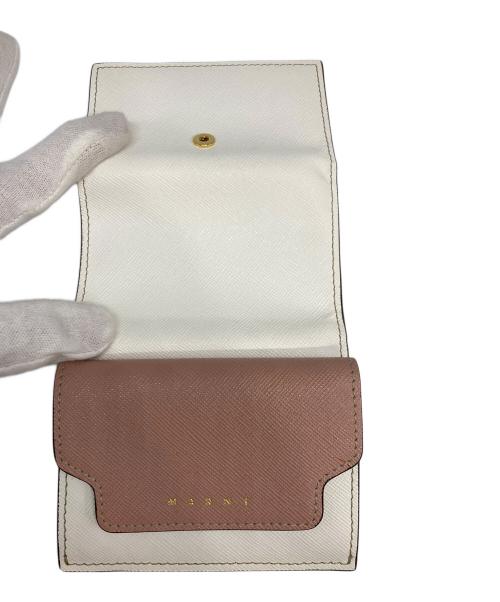 MARNI（マルニ）MARNI (マルニ) 3つ折り財布 ピンク×ホワイトの古着・服飾アイテム