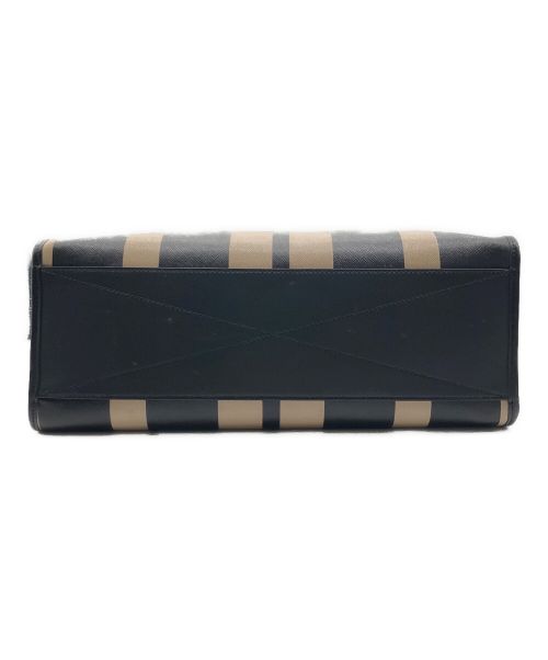 BURBERRY（バーバリー）BURBERRY (バーバリー) バーバリーチェック ラージトートバッグ ブラウンの古着・服飾アイテム