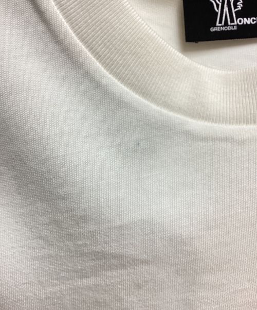 MONCLER GRENOBLE（モンクレール グルノーブル）MONCLER GRENOBLE (モンクレール グルノーブル) GRENOBLE T-SHIRTS(グルノーブルTシャツ) ホワイト サイズ:Lの古着・服飾アイテム