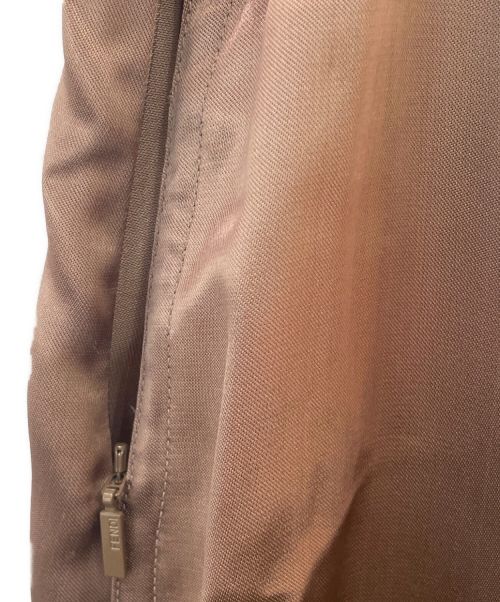 FENDI（フェンディ）FENDI (フェンディ) アシンメトリーロングスカート ベージュ サイズ:36の古着・服飾アイテム