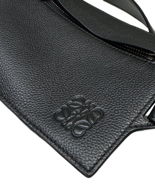 LOEWE（ロエベ）LOEWE (ロエベ) バーティカルTポケットショルダーバッグ ブラック サイズ:‐の古着・服飾アイテム