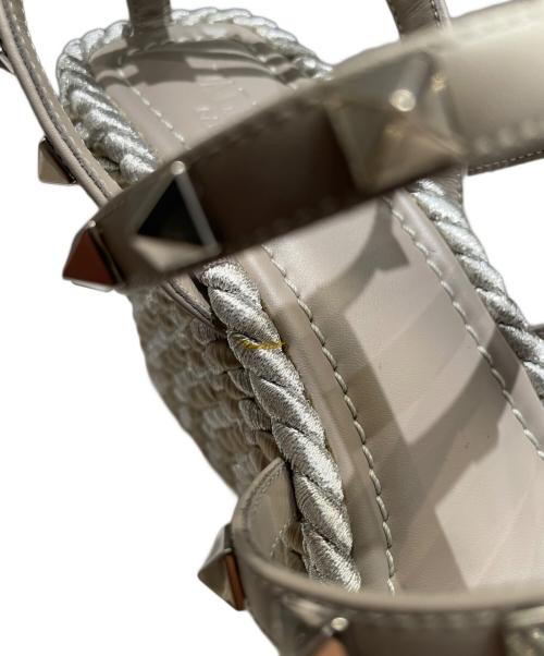 VALENTINO（ヴァレンティノ）VALENTINO (ヴァレンティノ) ロックスタッズサンダル シルバー サイズ:35の古着・服飾アイテム