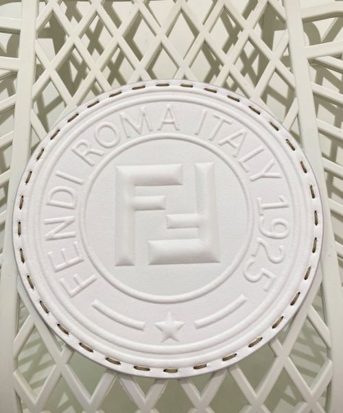 FENDI（フェンディ）FENDI (フェンディ) ミディアムバスケットバッグ アイボリー サイズ:ミディアムの古着・服飾アイテム