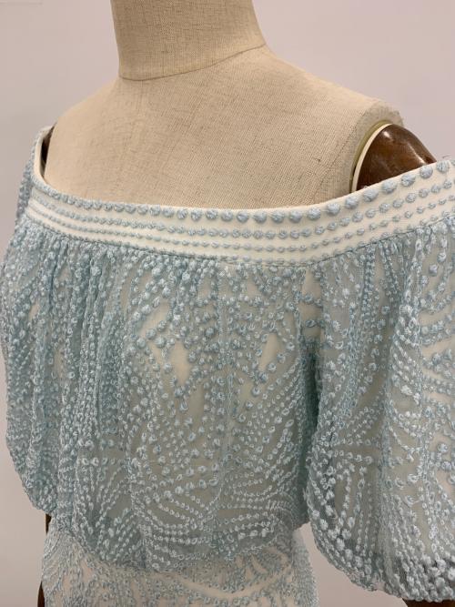 TADASHI SHOJI（タダシ ショージ）TADASHI SHOJI (タダシ ショージ) ドットパターン オフショルダーワンピース スカイブルー サイズ:2の古着・服飾アイテム
