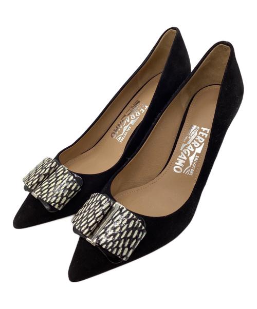 Salvatore Ferragamo（サルヴァトーレ フェラガモ）Salvatore Ferragamo (サルヴァトーレ フェラガモ)  MIMI’70 スウェードヒールパンプス ブラック サイズ:6 1/2の古着・服飾アイテム