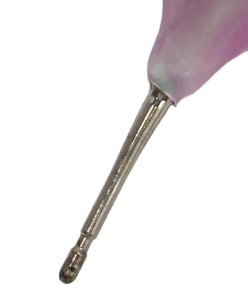 Acne studios（アクネ ストゥディオス）Acne studios (アクネ ストゥディオス) フラワーピアス シルバー×パープルの古着・服飾アイテム