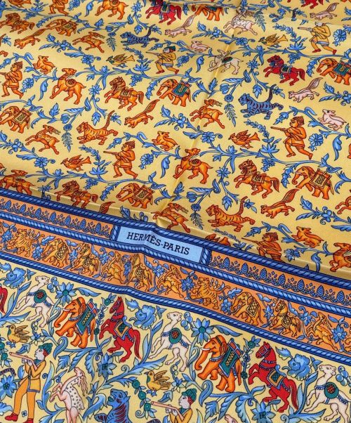 HERMES（エルメス）HERMES (エルメス) カレ90 CHASSE EN INDE インドの狩猟 オレンジ サイズ:90 未使用品の古着・服飾アイテム
