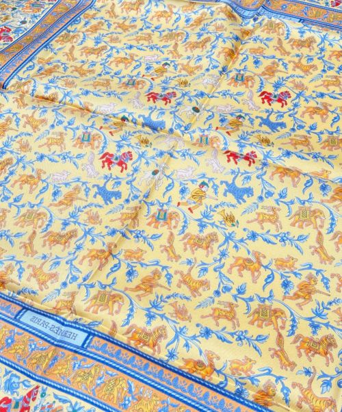 HERMES（エルメス）HERMES (エルメス) カレ90 CHASSE EN INDE インドの狩猟 オレンジ サイズ:90 未使用品の古着・服飾アイテム