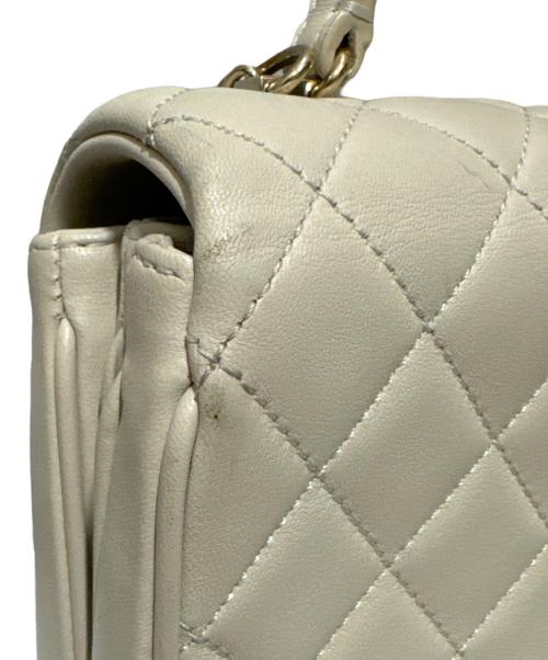 CHANEL（シャネル）CHANEL (シャネル) マトラッセ チェーンショルダーバッグ ホワイトの古着・服飾アイテム