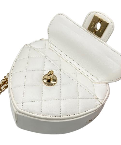 CHANEL（シャネル）CHANEL (シャネル) ハートシェイプマトラッセ ホワイトの古着・服飾アイテム