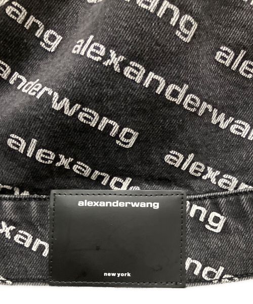 ALEXANDER WANG（アレキサンダー・ワン）ALEXANDER WANG (アレキサンダーワン) ALL OVER LOGO DENIM JACKET ブラック サイズ:XSの古着・服飾アイテム
