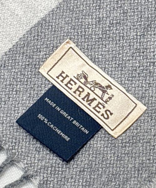HERMES（エルメス）HERMES (エルメス) マフラー《H サマーブロック》 グレー×ホワイトの古着・服飾アイテム