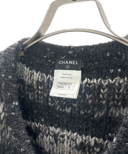 CHANEL（シャネル）CHANEL (シャネル) ココマークプレートボタンニットカーディガン ブラック×グレー サイズ:34の古着・服飾アイテム
